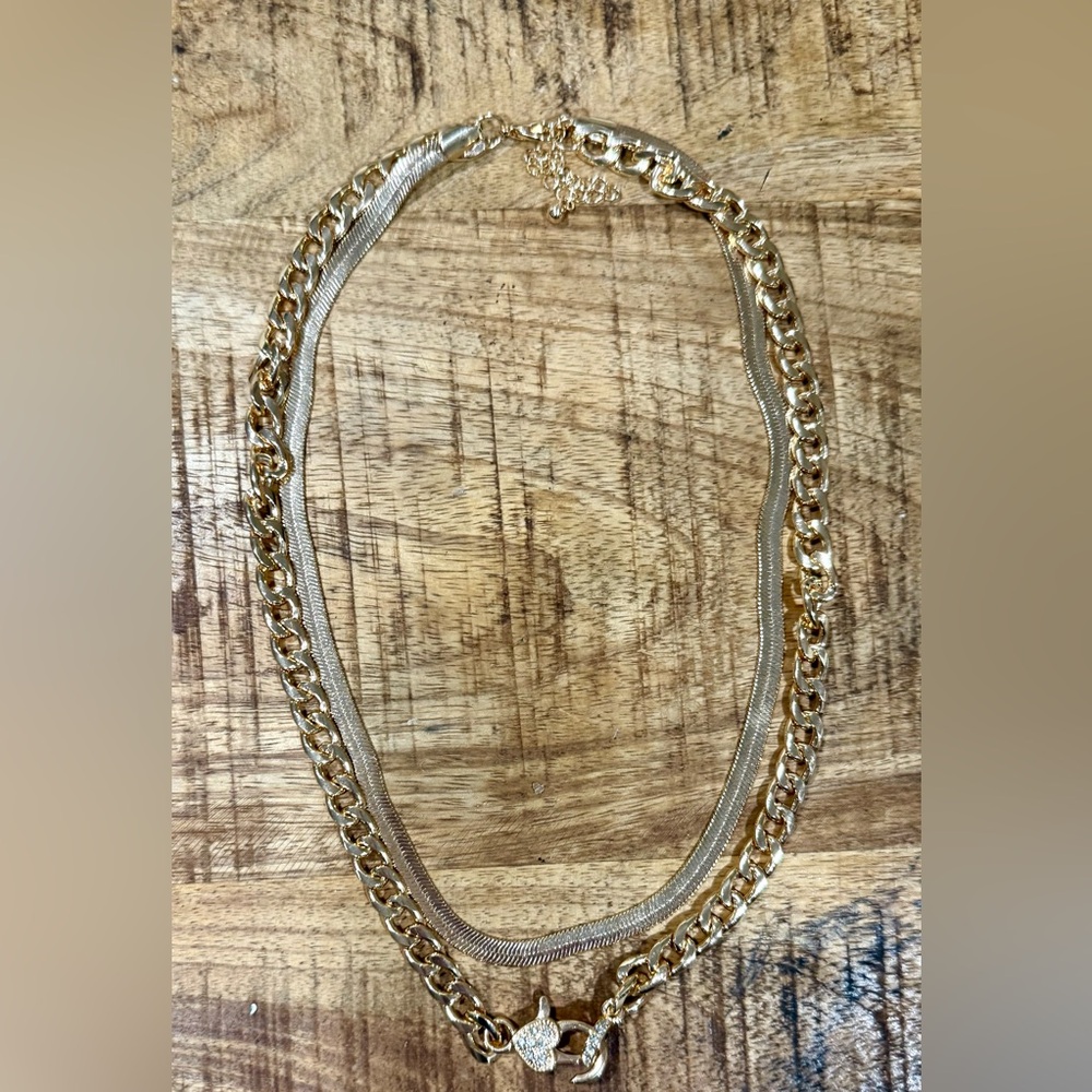 Elegant Gold Color Chain Necklace